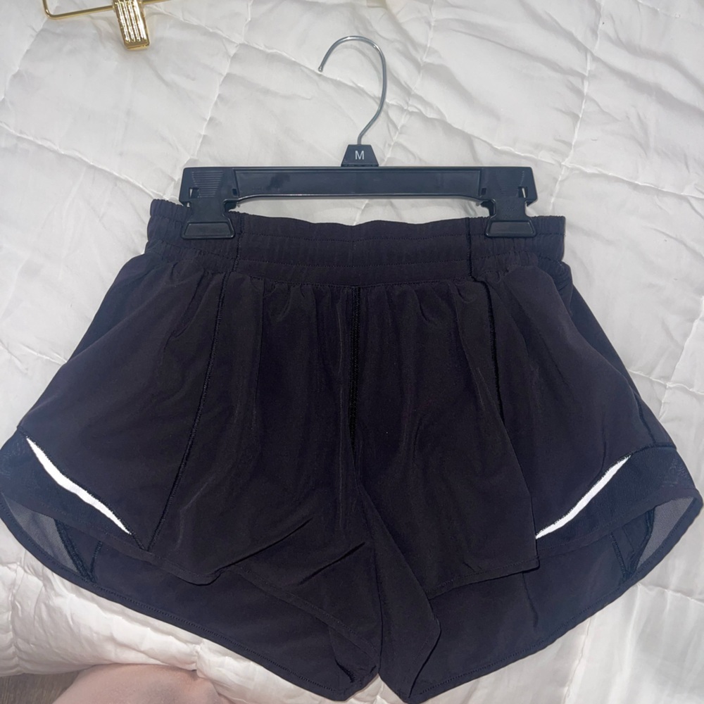 Lululemon size 6 tall shorts